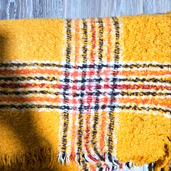 Oversized Plaid Steve Madden Scarf - Picture 2 of 4